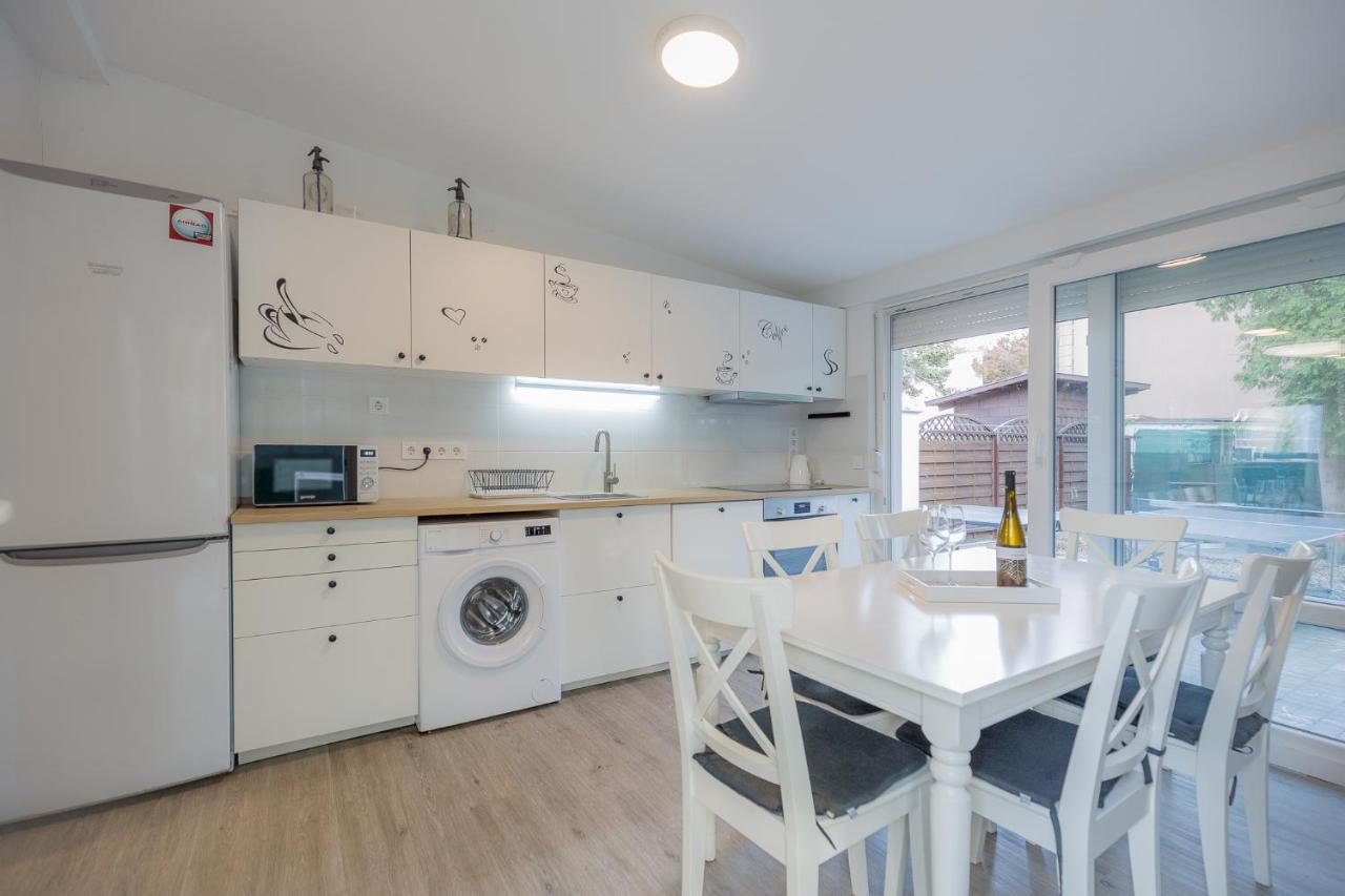 Galerius Pihenohaz By Bltn Siofok Apartment Bagian luar foto